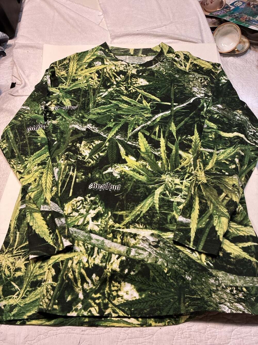RealBud Camo Long Sleeve Marijuana Leaf Print Shirt Size L